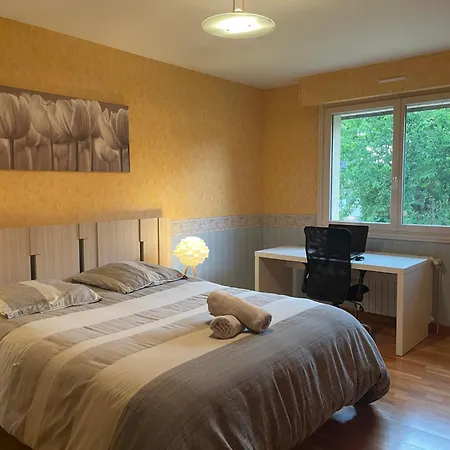 Villa 4 Chambres Wifi, Climatisation, Jardin *