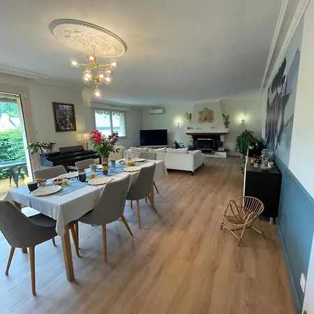 Villa 4 Chambres Wifi, Climatisation, Jardin Villa *