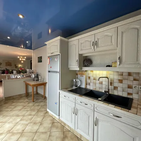 Villa 4 Chambres Wifi, Climatisation, Jardin *